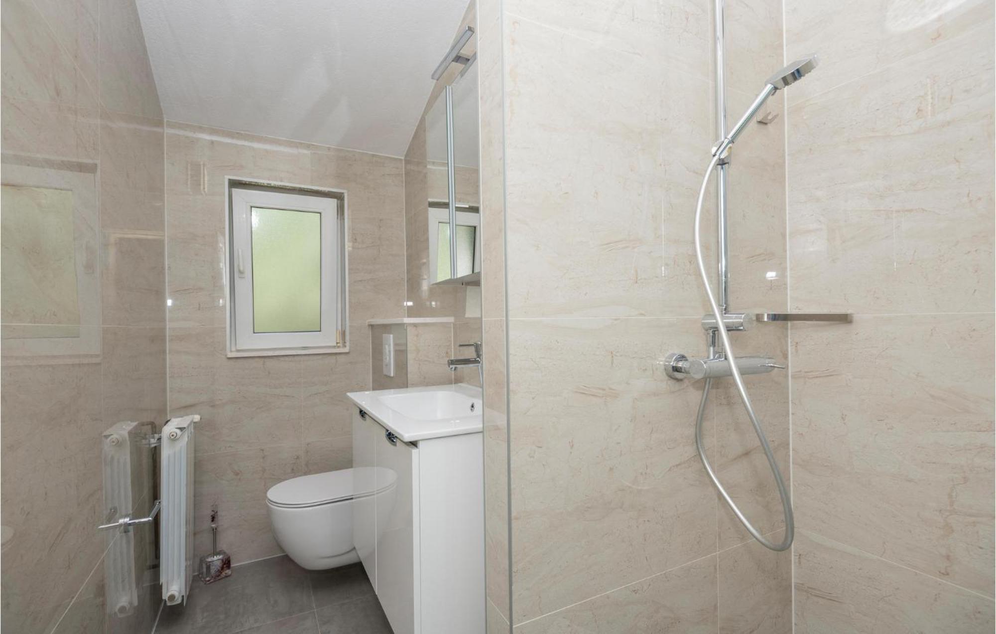 2 Bedroom Beautiful Apartment In マカルスカ エクステリア 写真