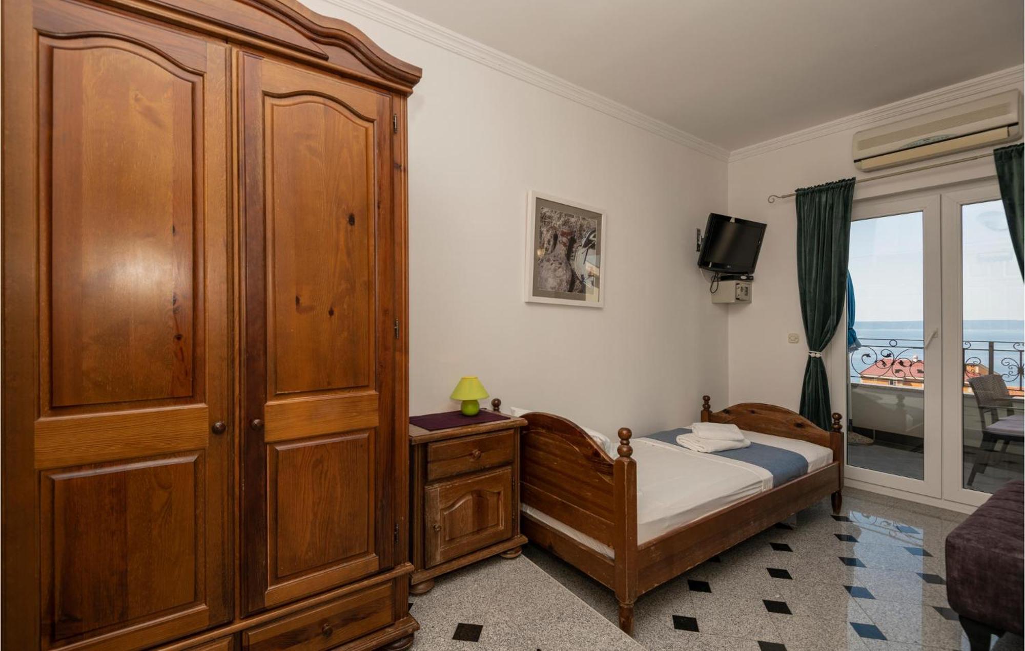 2 Bedroom Beautiful Apartment In マカルスカ エクステリア 写真